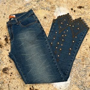 Apollo Jeans Embroidered Hems